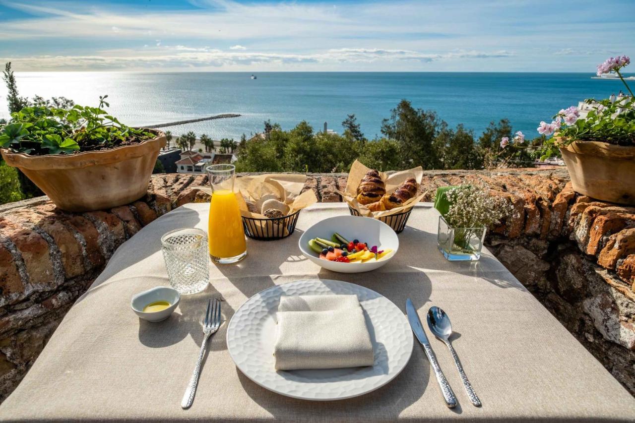 Soho Boutique Castillo De Santa Catalina - Adults Recommended มาลากา ภายนอก รูปภาพ Breakfast at the hotel