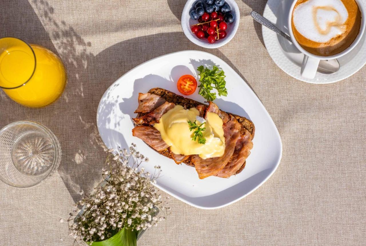 Soho Boutique Castillo De Santa Catalina - Adults Recommended มาลากา ภายนอก รูปภาพ Toast with ham and cheese