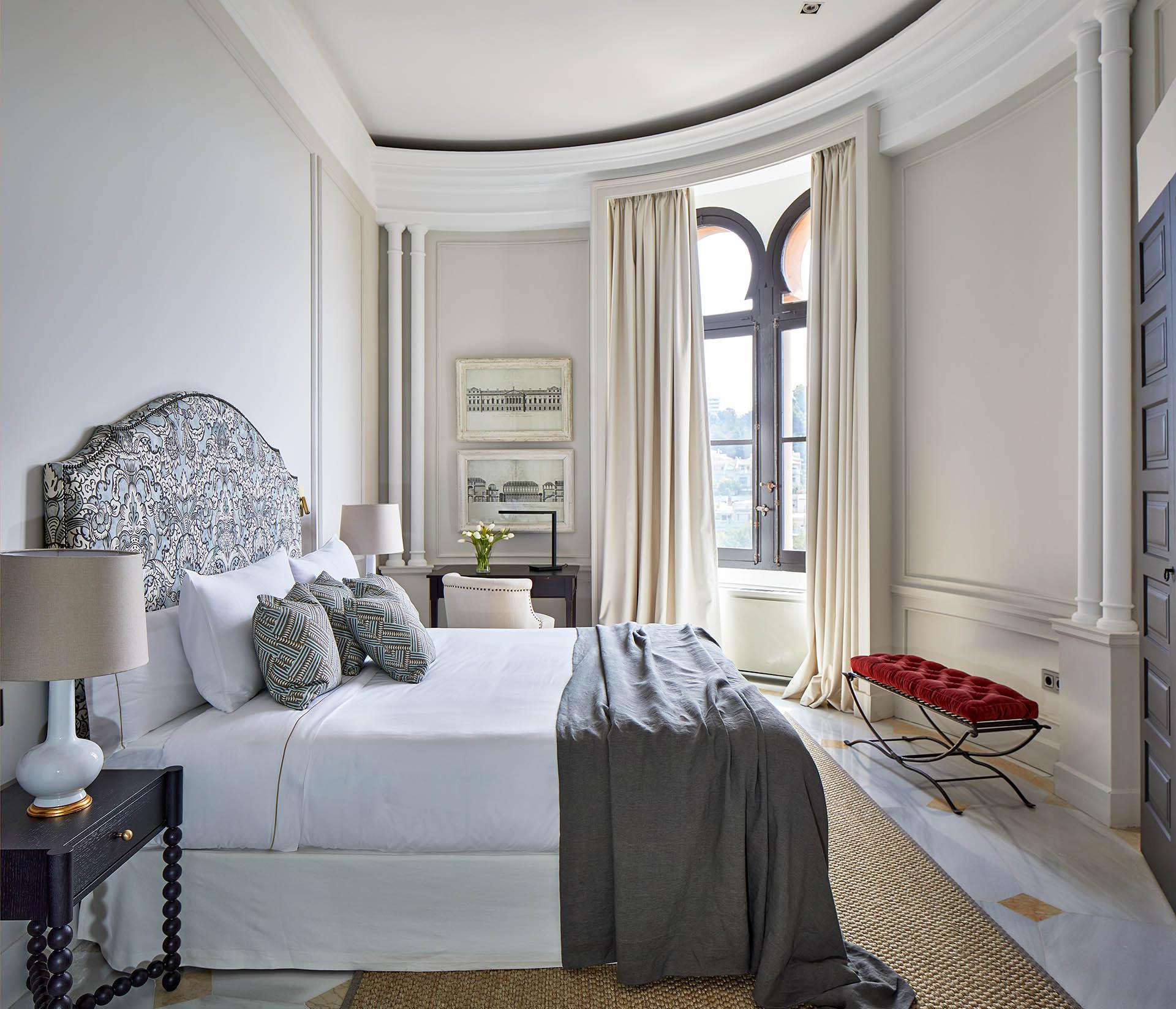 Soho Boutique Castillo De Santa Catalina - Adults Recommended มาลากา ภายนอก รูปภาพ A bedroom at the Mandarin Oriental, Madrid
