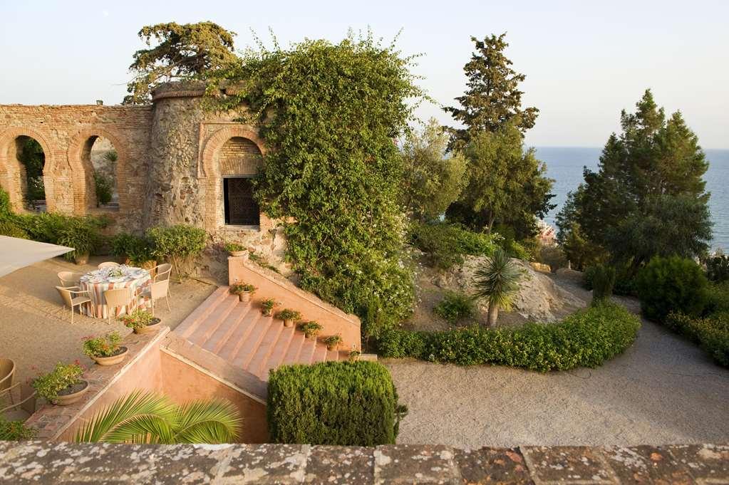 Soho Boutique Castillo De Santa Catalina - Adults Recommended มาลากา ภายนอก รูปภาพ The gardens of the Villa Durazzo-Pallavicini
