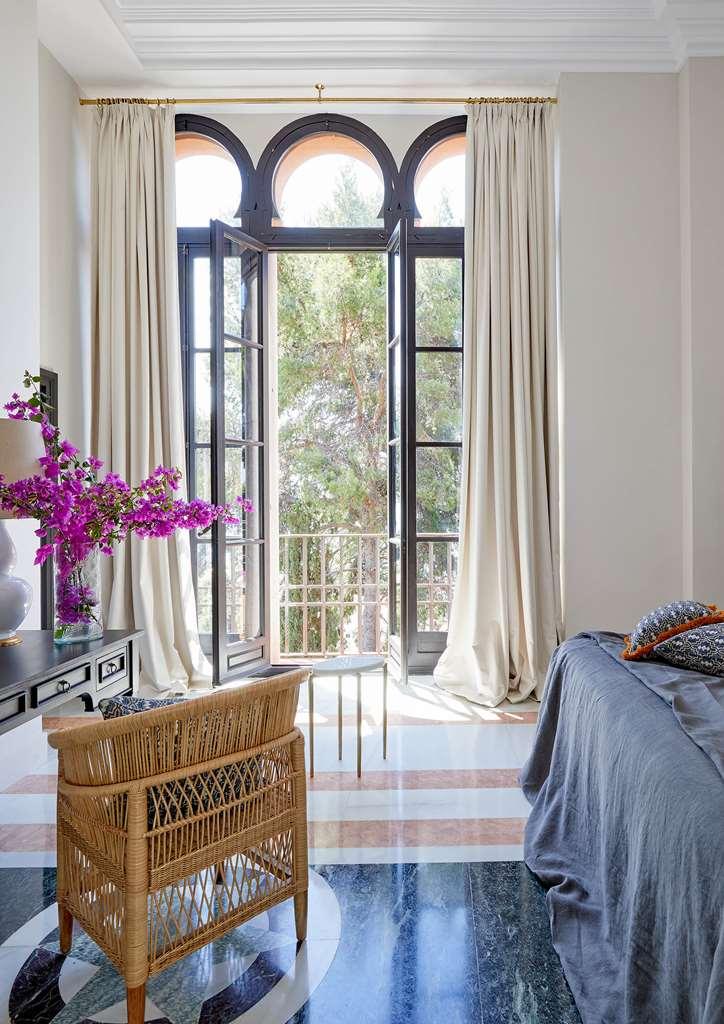 Soho Boutique Castillo De Santa Catalina - Adults Recommended มาลากา ห้อง รูปภาพ Curtains in a bedroom